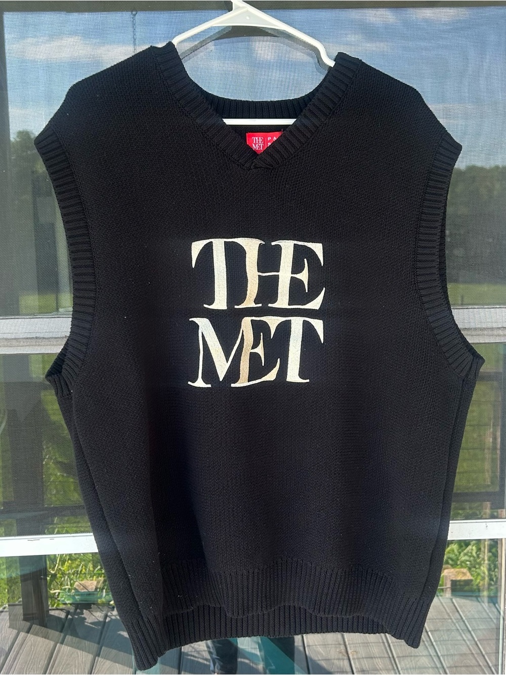 PacSun Black V-Neck Sleeveless Sweater Vest with White 'THE MET' Logo